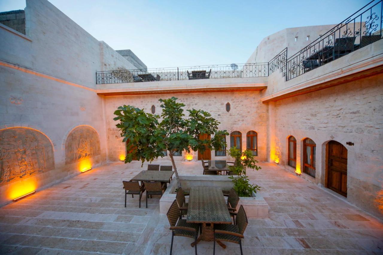 Palmyra Boutique *